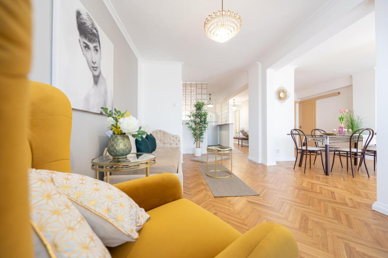 Appartement Haga Flat à Oradea Extérieur photo
